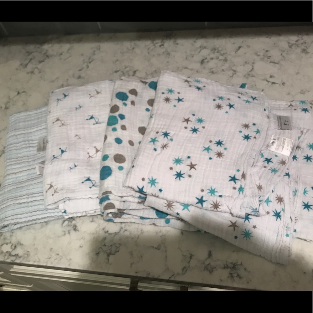 Set of 4 Aden + Anais swaddle blankets